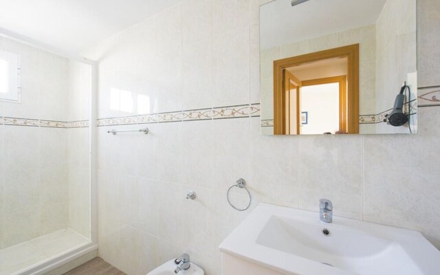 Apartment - 2 Bedrooms with WiFi and Sea views - 108354