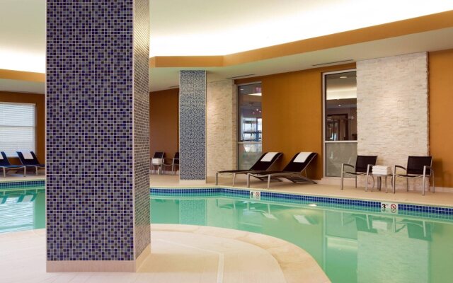 Renaissance by Marriott Boston Patriot Place Hotel