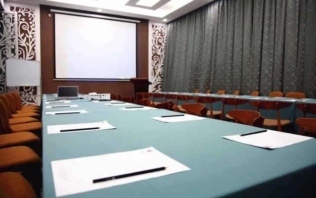 Caleche Apartment Hotel