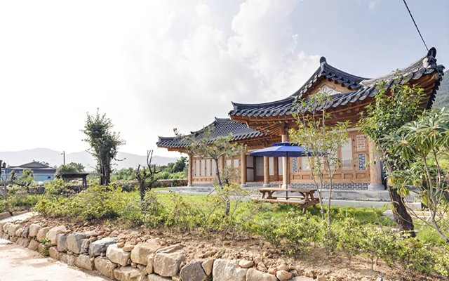 Suncheon Myeongga Hanok Pension