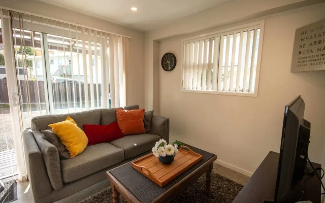 Centrally Located 1 Bedroom Apartment in Auckland