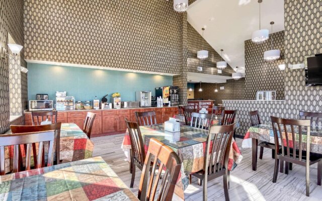 Rodeway Inn & Suites Ithaca South