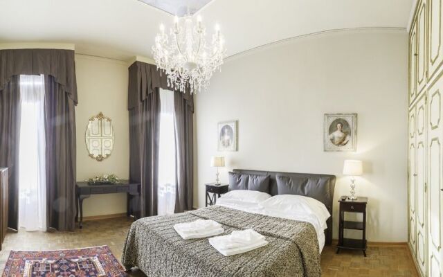 San Marco Luxury Canal View Apartments