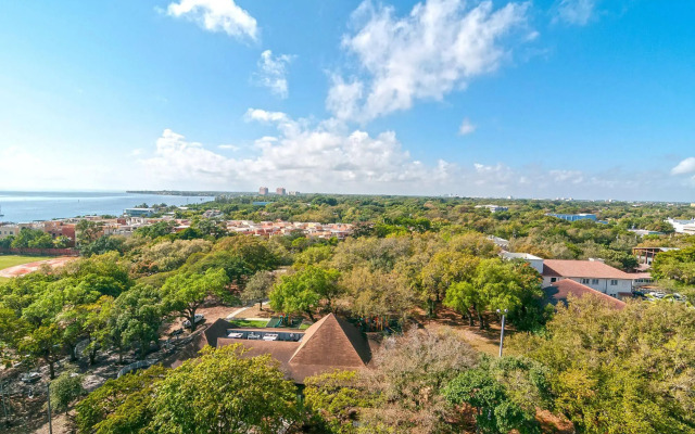 Private Residences at Hotel Arya by SoFLA Vacations