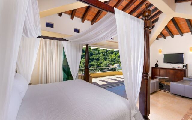 Elegant Suite With Beach View