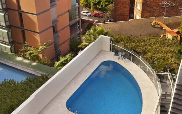 Macleay Hotel