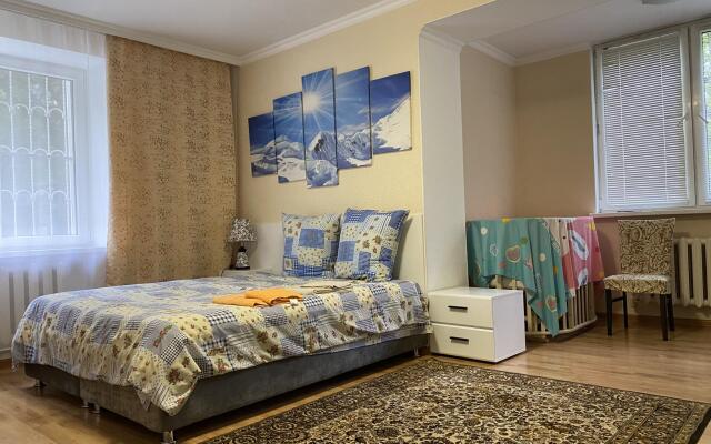 Апартаменты на улице Коллективная 6