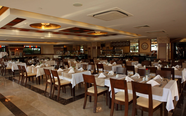Santa Marina Hotel