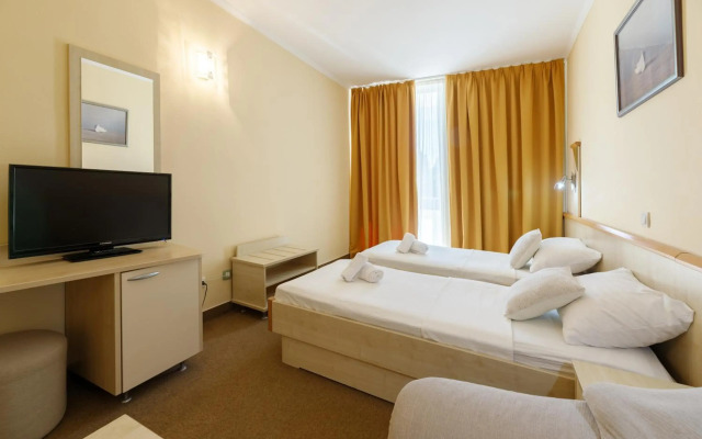 Family Hotel Adria