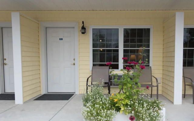 The Admiral's Inn Resort