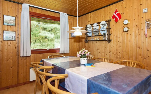 6 Person Holiday Home in Romo