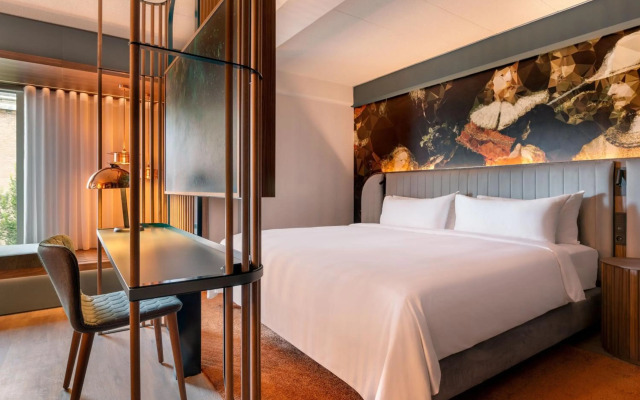Renaissance Amsterdam Hotel