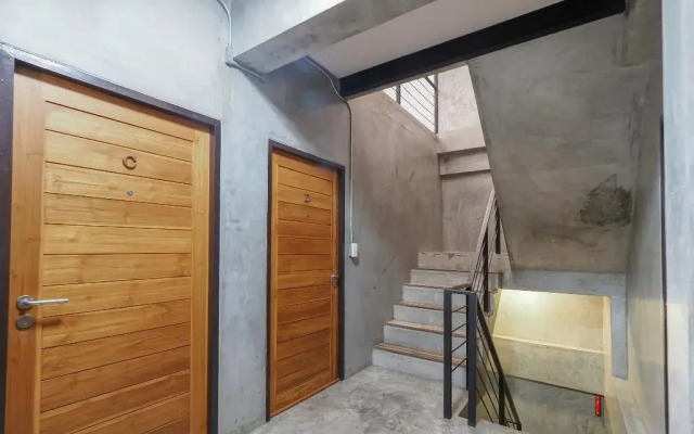 OYO 935 The Palm Apartment