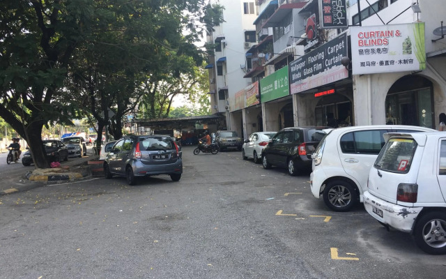 Macallum Budget Muslim Homestay