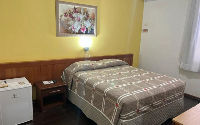 Foz Presidente Economic Hotel