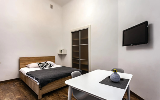 Valova 13, small studio