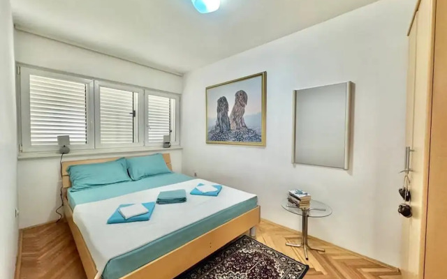 Two Bedroom Apt near Slovenska Beach