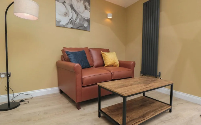 2 Staveley Cottages