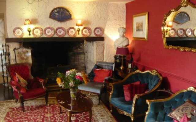 Meryan House Hotel