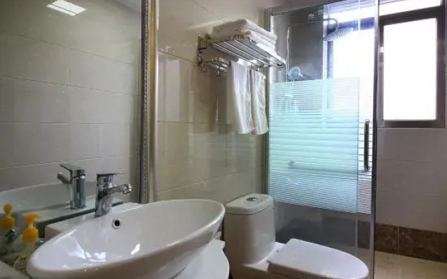 Danxiashan Zhanglaofeng Hotel