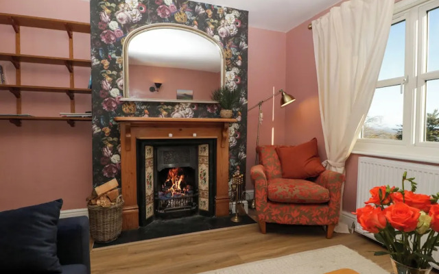 Holly Cottage