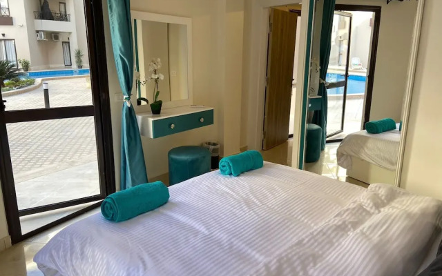 Chic Stylish Spacious Apt Poolside, Smarttv & Wifi