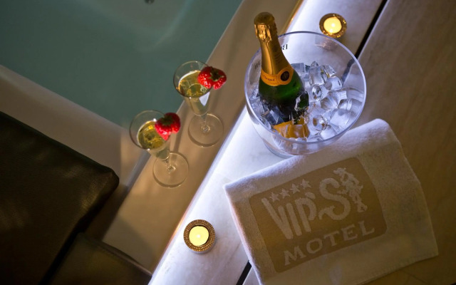 Vip's Motel Luxury Accommodation & Spa