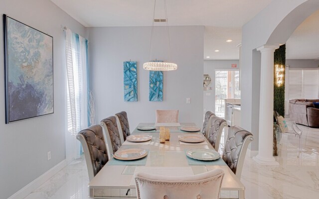 115ep- West Haven 5 Bedroom Home by RedAwning