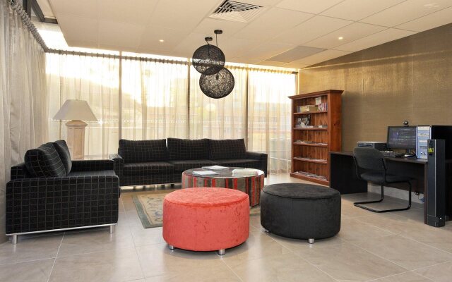 The Summit Apartments