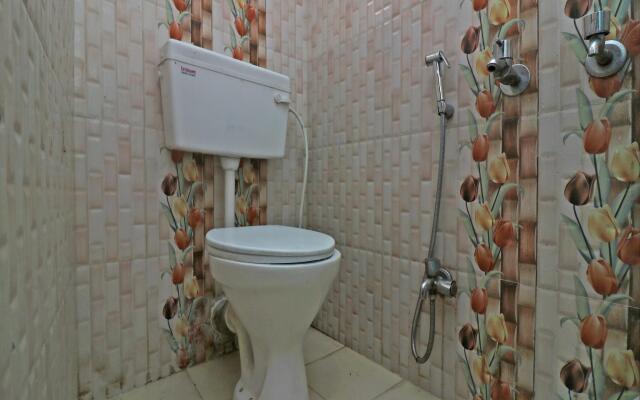 Om Shanti Guest House - Near Ruby General Hospital and Science City