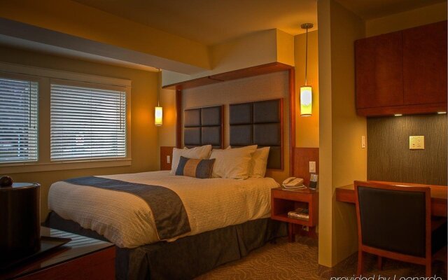 Hotel Penticton, Ascend Hotel Collection