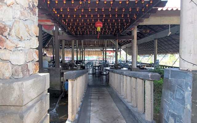 Collection O Ivory Hotel & Resort