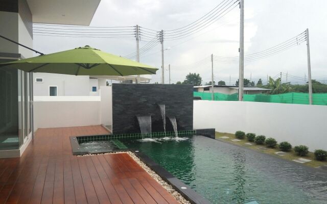 Jira Pool Villa