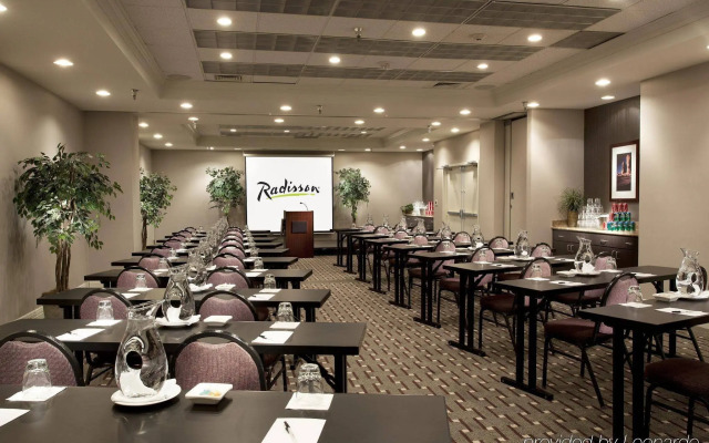 Radisson Hotel Phoenix Airport