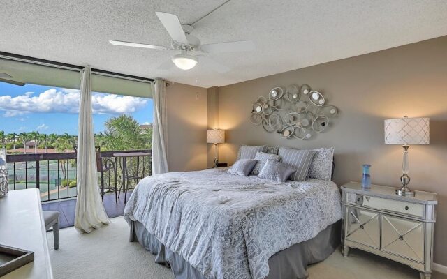 Condo in Community With Beach Access, Pool and Tennis