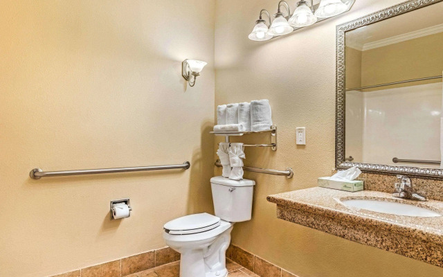 Comfort Suites