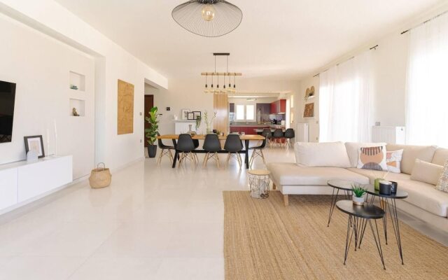 Blue Sky Villa in Crete