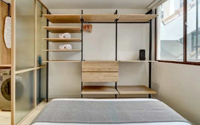 w Startling 2BR Apartment in Trendy Zona T
