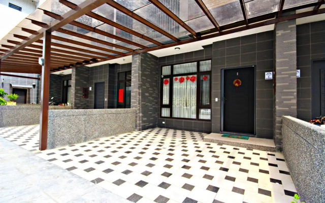 Woo Shiba House