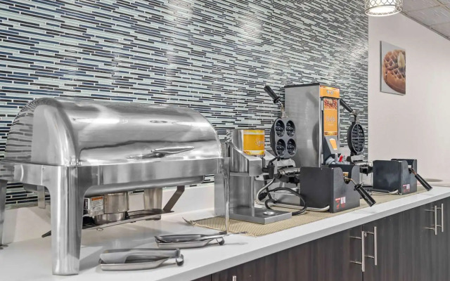 Quality Inn & Suites Mall of America - MSP Airport