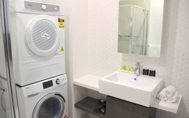 Whitehorse Apartment Hotel