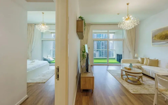 WelHome - Beautiful 1BR Apt. in Al Barsh