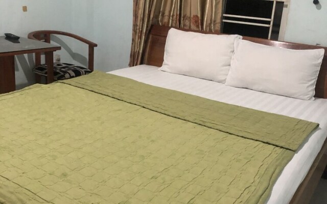 SPOT ON 872 Van An Motel