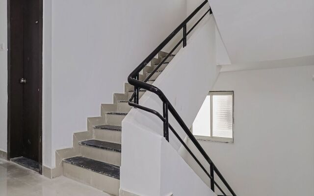 OYO Flagship 23990 Manjari