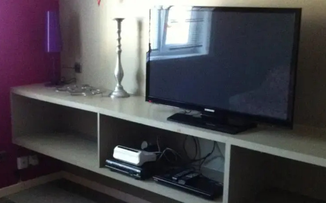 Entertaining Studio