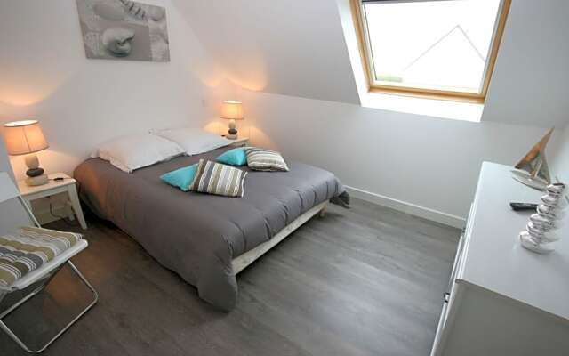 Modern villa in Plouneour-Trez  with private pool