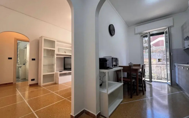 Inviting 1-bedroom flat with Balcony