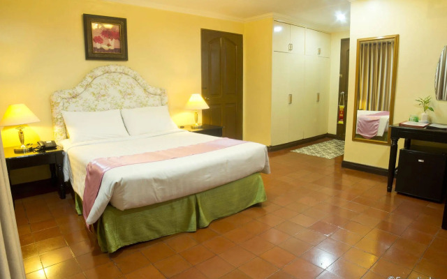 White Knight Hotel Intramuros