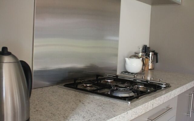 6 Mt Isobel Place