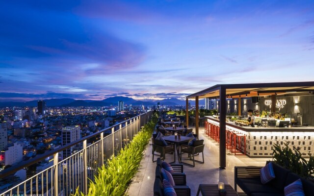 Chicland Hotel